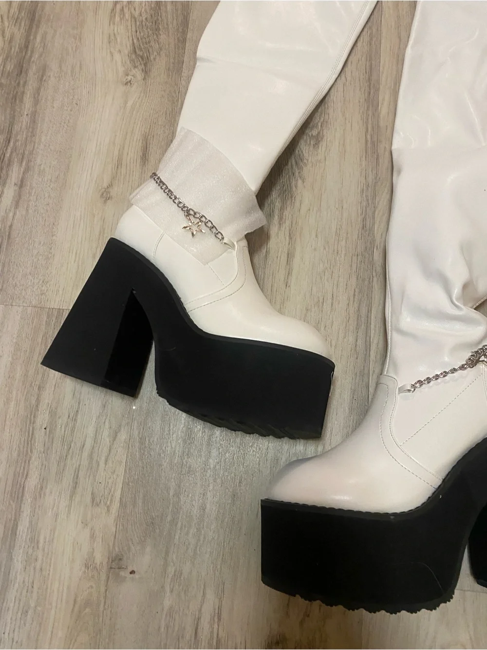 Dolls Kill x Bratz Angel Miss Socialite Thigh High White Charm Boots - BRAND NEW